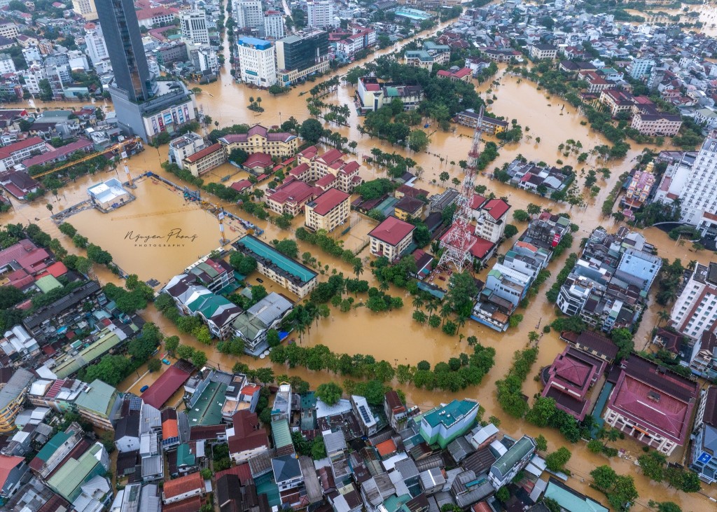 hue_lu lut hue_hue ngap lut_thientai_luluthue_phat giao hue42.jpg